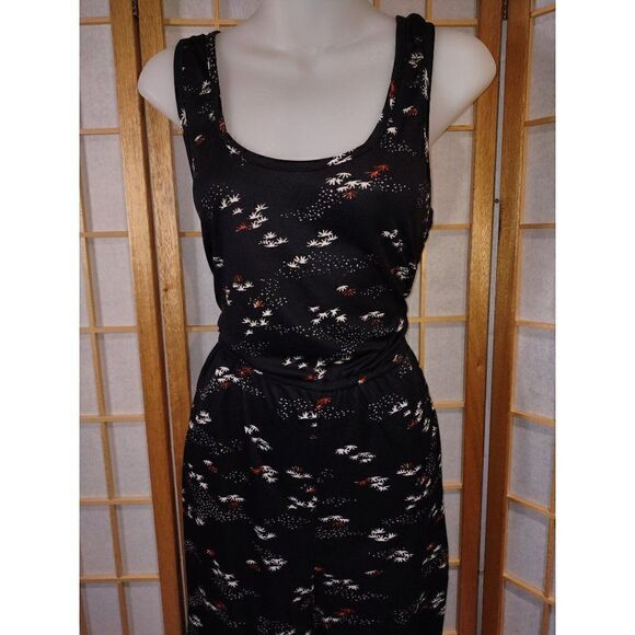 Uniti Med Sleeveless Jumpsuit  - Picture 13 of 13